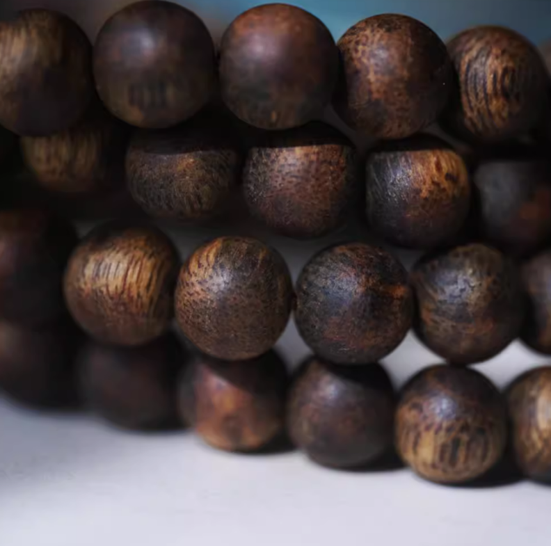 hainan green yingge qinan agarwood bracelet